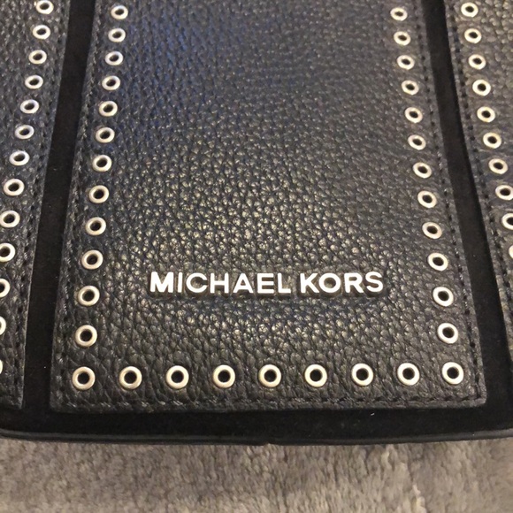Used once … Michael Kors Brooklyn black with silver grommets purse - Picture 2 of 8